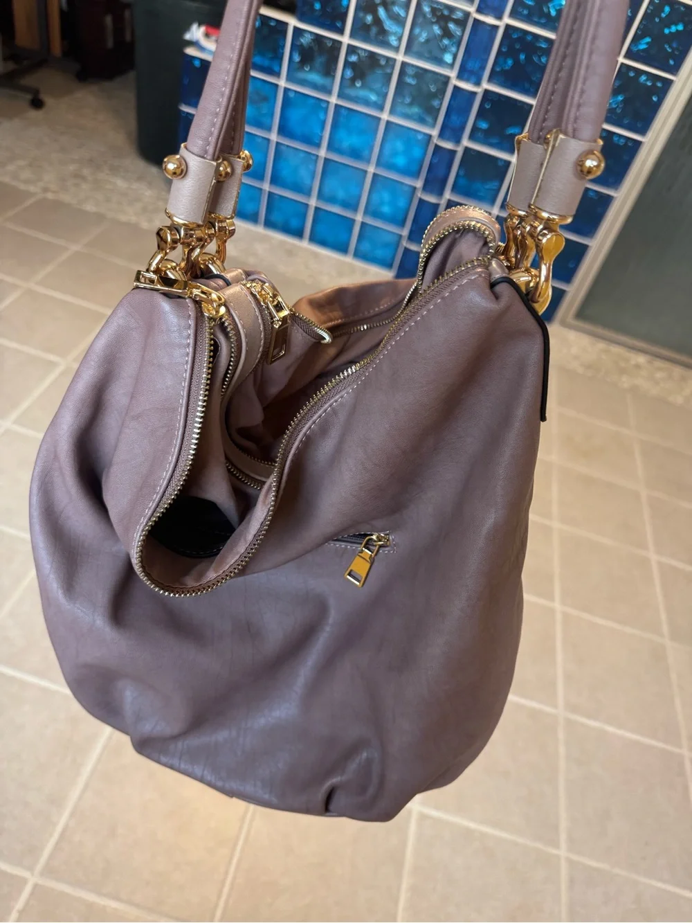 Women’s Soft Hobo Handbag in Mauve
